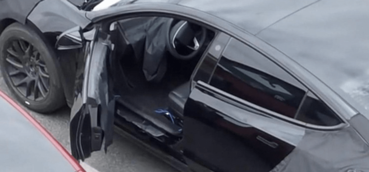 苹果版云电脑什么:原创
                车动态：坦克400实车；蔚来ET5猎装版；玛莎拉蒂V8停产-第3张图片-太平洋在线下载