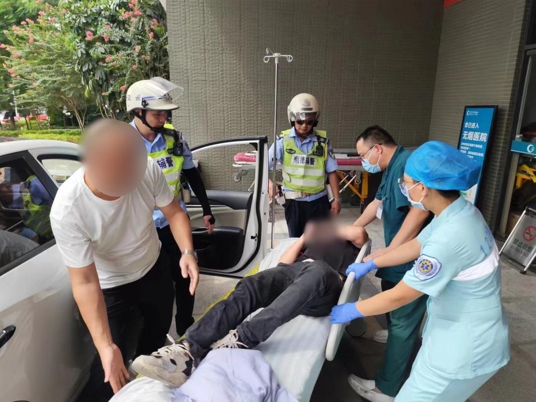 小苹果交警版获苹果盒子官网入口